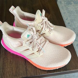 Brand New Adidas Women’s Boost PINK ORANGE PEACH Sz 7.5 SOLD OUT